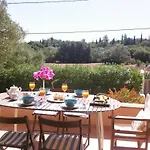 Elegant And Serene Angeliki Vila *