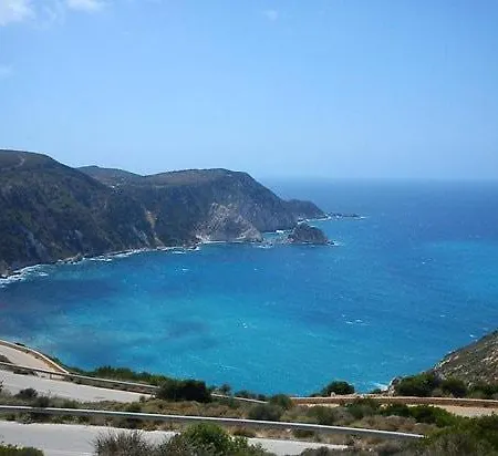 Elegant And Serene Angeliki Villa *